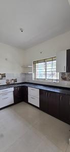 Kitchen Image of 900 Sq.ft 2 BHK Apartment / Flat for rent in Domlur Layout Bengaluru for Rs. 60000