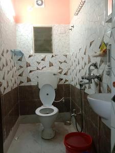Common Bathroom Image of 520 Sq.ft 1 BHK Apartment / Flat for rent in Tangra Kolkata for Rs. 14750