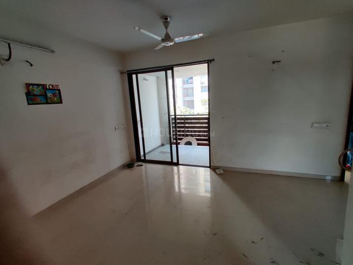 Gala Aria Main Image 1