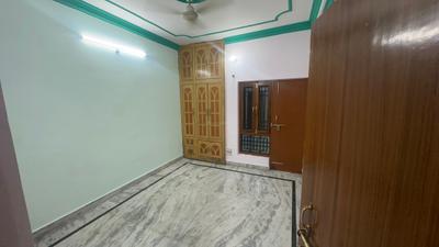 Bedroom Image of 3200 Sq.ft 3.5 BHK Independent House for rent in UPAVP Vrindavan Yojna, Roberts Lines Lucknow for Rs. 25000