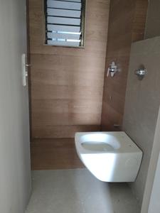 Common Bathroom Image of 620 Sq.ft 1 BHK Apartment / Flat for sale in Kharghar Navi Mumbai for Rs. 5500000