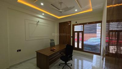 Bedroom Image of 2100 Sq.ft 4 BHK Builder Floor for sale in Golden Avenue, Bamheta Village Ghaziabad for Rs. 11000000