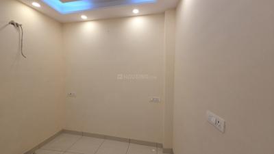 Bedroom Image of 585 Sq.ft 2 BHK Builder Floor for sale in Laxmi Nagar New Delhi for Rs. 6500000