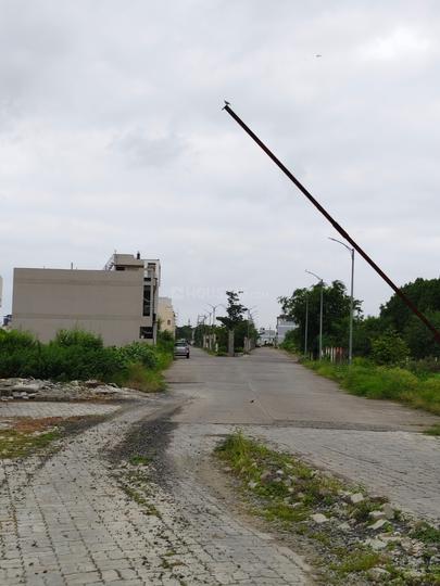 Aarone County Walk Plots Main Image 1