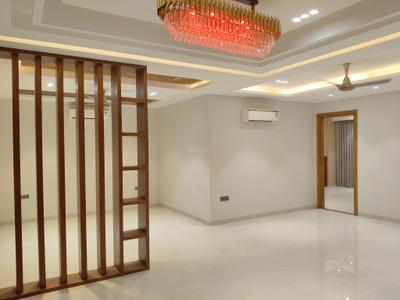 Living Room Image of 2400 Sq.ft 4 BHK Builder Floor for sale in Ansal Esencia Sector 67, Sector 67 Gurgaon for Rs. 34800000