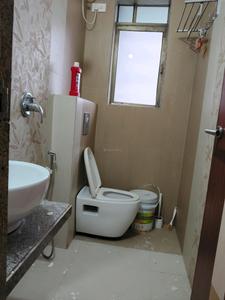 Common Bathroom Image of 1650 Sq.ft 3 BHK Apartment / Flat for sale in Concrete Sai Saakshaat, Kharghar Navi Mumbai for Rs. 29500000