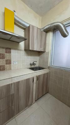 Kitchen Image of 1800 Sq.ft 2 BHK Builder Floor for rent in DLF Phase 1 Gurgaon for Rs. 48000