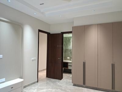 Bedroom Image of 2700 Sq.ft 4 BHK Builder Floor for sale in Paschim Vihar New Delhi for Rs. 55000000