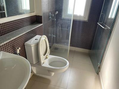 Bathroom Image of 1800 Sq.ft 3 BHK Apartment / Flat for rent in Amaya 78 at Gokuldham, Shantipura Ahmedabad for Rs. 90000