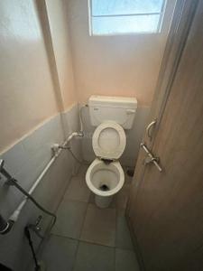 Bathroom Image of 600 Sq.ft 1 BHK Apartment / Flat for sale in Anand Nagar, Sinhagad Road Pune for Rs. 6000000