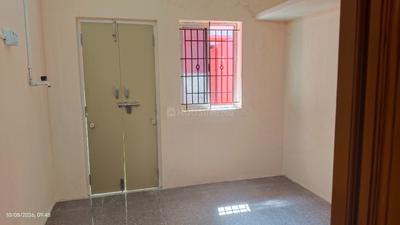 Bedroom Image of 590 Sq.ft 1 BHK Independent House for rent in Dadagapatti Salem for Rs. 10000