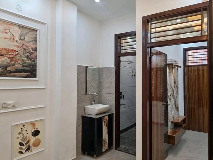 RWA Mohan Garden Block R3 Gali 3 Living Room 1