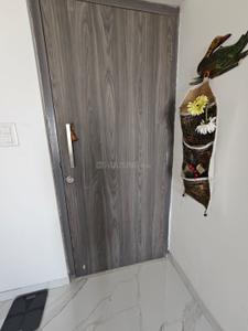 Bedroom Image of 700 Sq.ft 2 BHK Apartment / Flat for rent in DLH Leo Tower, Andheri West Mumbai for Rs. 125000