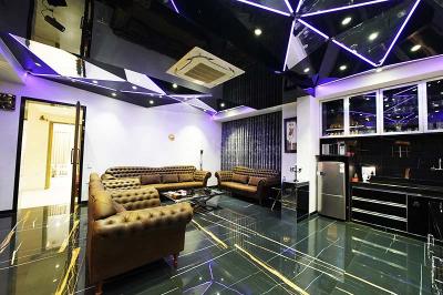 Balcony Image of 7200 Sq.ft 7 BHK Penthouse for sale in Satellite Ahmedabad for Rs. 105000000