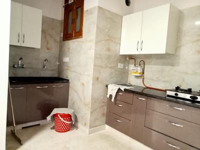 Kitchen Image of 1800 Sq.ft 3 BHK Builder Floor for rent in Paschim Vihar New Delhi for Rs. 58000