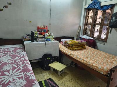 Bedroom Image of Aashroy pg in Airport Gate no. 1, Kolkata