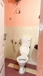 Bathroom Image of 1500 Sq.ft 3 BHK Independent House for rent in Sasthamangalam Thiruvananthapuram for Rs. 18000