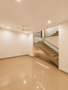 Image of 5600 Sq.ft 5 BHK Villa for sale in Vip Road, Raipur for Rs. 39600005