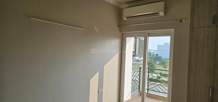 Sector 33 Bedroom 1