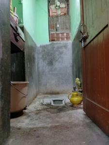 Bathroom Image of 1000 Sq.ft 4 BHK Builder Floor for sale in Old Delhi New Delhi for Rs. 15000000