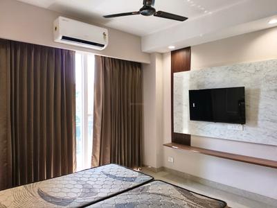 Bedroom Image of 1440 Sq.ft 2 BHK Builder Floor for rent in DLF Phase 4 Gurgaon for Rs. 75000