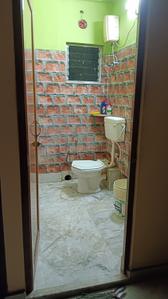 Bathroom Image of 900 Sq.ft 3 BHK Apartment / Flat for sale in Rudra Apartment, Behala Kolkata for Rs. 3800000