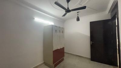 Bedroom Image of 1200 Sq.ft 3 BHK Builder Floor for sale in Mahavir Enclave New Delhi for Rs. 9000000