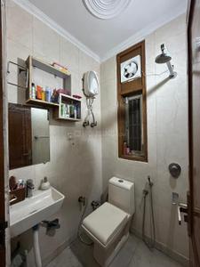 Bathroom Image of 1440 Sq.ft 3 BHK Builder Floor for sale in Mukherjee Nagar New Delhi for Rs. 17000000