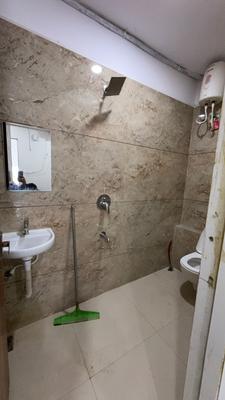Bathroom Image of 1500 Sq.ft 1 RK Apartment / Flat for rent in Mahalakshmi Nagar Indore for Rs. 13000
