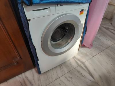 Image of 900 Sq.ft 1 BHK Builder Floor for rent in Sarvapriya Vihar, New Delhi for Rs. 45000