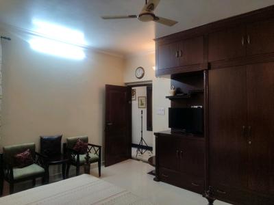 Bedroom Image of 4950 Sq.ft 4 BHK Apartment / Flat for sale in Parnami Associates Builder, Punjabi Bagh New Delhi for Rs. 65000000