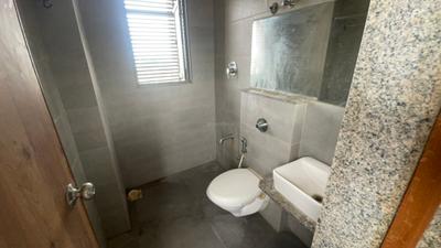 Sun Shela One Bathroom Two 3