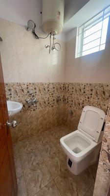 Bathroom Image of 770 Sq.ft 1 BHK Apartment / Flat for rent in Bilekahalli Bengaluru for Rs. 25999