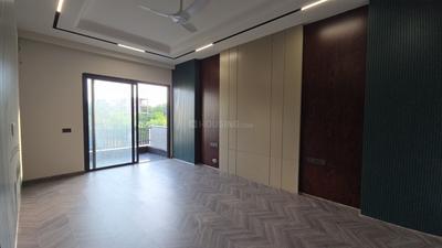 Bedroom Image of 3222 Sq.ft 4 BHK Builder Floor for sale in Sector 102 Gurgaon for Rs. 50000000