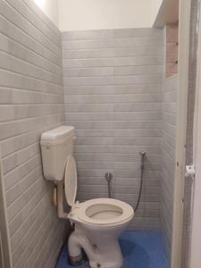 Common Bathroom One Image of 2400 Sq.ft 6 BHK Independent House for sale in Ejipura Bengaluru for Rs. 20000000