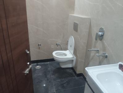Image of 1202 Sq.ft 3 BHK Builder Floor for rent in Preet Vihar, New Delhi for Rs. 38000