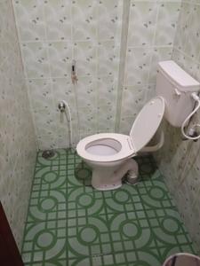 Bathroom Image of 1350 Sq.ft 3 BHK Independent House for rent in Porur Chennai for Rs. 35000