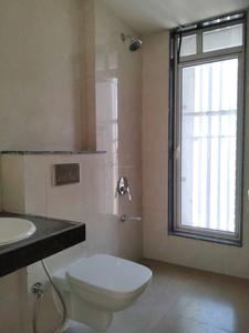 Common Bathroom Image of 999 Sq.ft 3 BHK Apartment / Flat for rent in Sheth Montana, Mulund West Mumbai for Rs. 77000