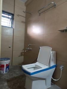 Common Bathroom Image of 800 Sq.ft 1 BHK Apartment / Flat for rent in Thanisandra Bengaluru for Rs. 22000