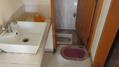 Bathroom Image of 600 Sq.ft 1 BHK Apartment / Flat for rent in Mittal Sun Universe, Narhe Pune for Rs. 18000
