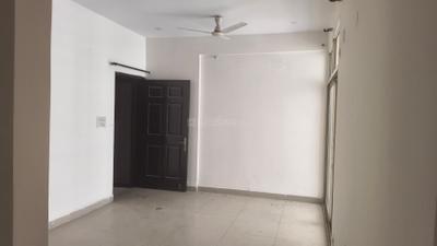 Bedroom Image of 1750 Sq.ft 4 BHK Apartment / Flat for rent in Ajnara Gen X, Crossings Republik Ghaziabad for Rs. 24000