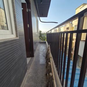 Balcony Image of 1400 Sq.ft 3 BHK Apartment / Flat for sale in DDA Peepal Apartments, Sector 17 Dwarka New Delhi for Rs. 15500000