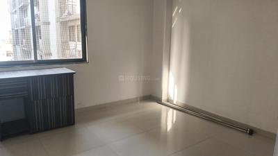 Bedroom Image of 990 Sq.ft 2 BHK Apartment / Flat for rent in Tathya Somya, Sarkhej Ahmedabad for Rs. 18000