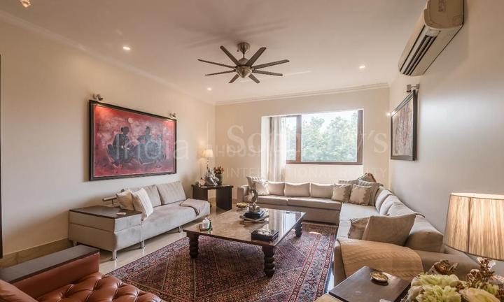 B Block, Sector 14 Main Image 1