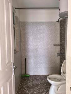 Bathroom Image of 2400 Sq.ft 4.5 BHK Apartment / Flat for sale in Tulip Ivory, Sector 70 Gurgaon for Rs. 30000000