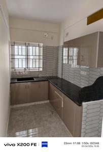 Kitchen Image of 900 Sq.ft 1 BHK Apartment / Flat for rent in Dooravani Nagar Bengaluru for Rs. 25000
