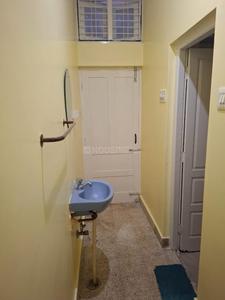 Bathroom Image of 2000 Sq.ft 3 BHK Builder Floor for rent in Kalyan Nagar Bengaluru for Rs. 50000