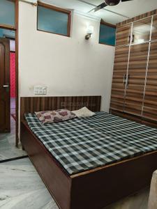 Bedroom Image of 800 Sq.ft 2 BHK Builder Floor for rent in Arjun Nagar New Delhi for Rs. 25000