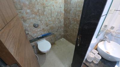 Sumerru Golden Leaf Bathroom One 3