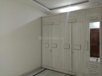 Bedroom Image of 850 Sq.ft 2.5 BHK Apartment / Flat for sale in Sri Niwaspuri New Delhi for Rs. 11000000